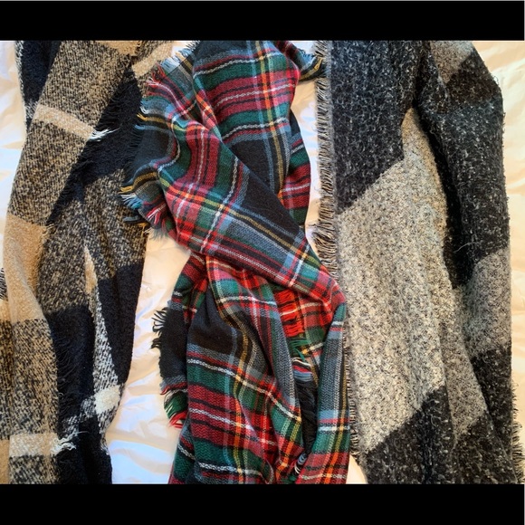 Winter scarf - Picture 3 of 3